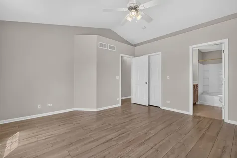 941 Summit Creek Drive Shorewood IL 60404