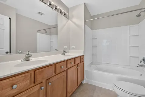 941 Summit Creek Drive Shorewood IL 60404