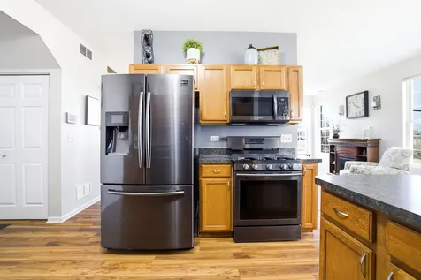 8412 Sawyer Court Joliet IL 60431
