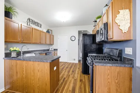 8412 Sawyer Court Joliet IL 60431