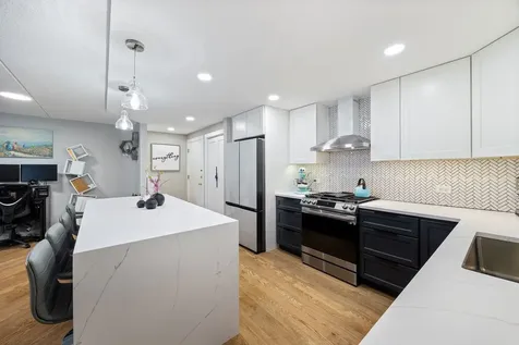 8560 West Foster Avenue Norridge IL 60706
