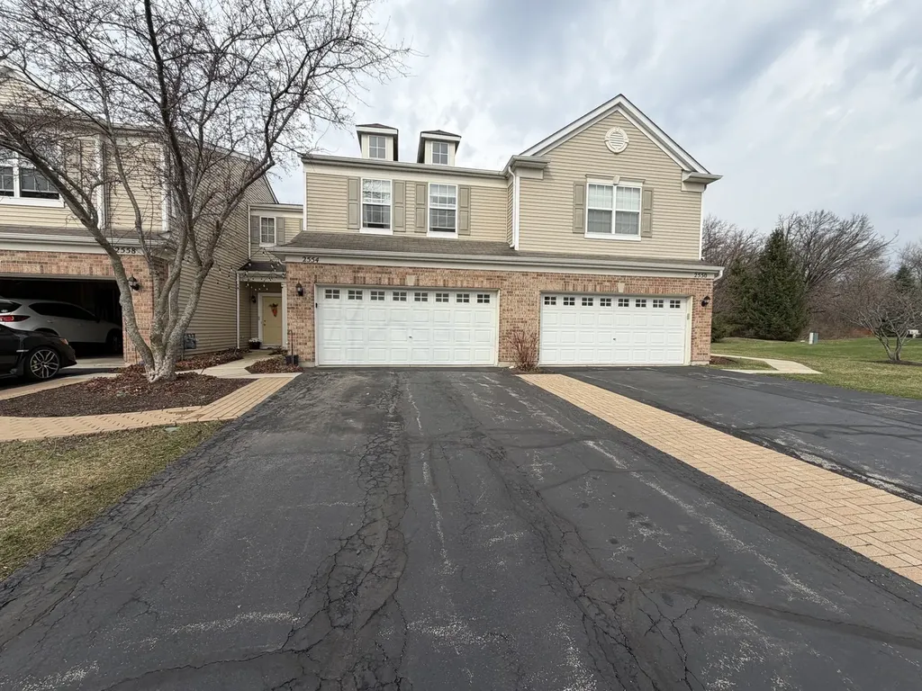 2554 Evergreen Circle Mchenry IL 60050