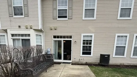 2554 Evergreen Circle Mchenry IL 60050