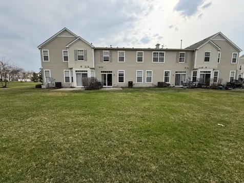 2554 Evergreen Circle Mchenry IL 60050