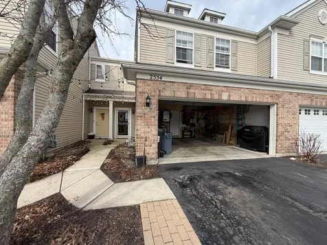 2554 Evergreen Circle Mchenry IL 60050