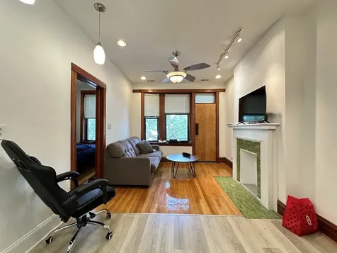 2821 West Shakespeare Avenue Chicago IL 60647