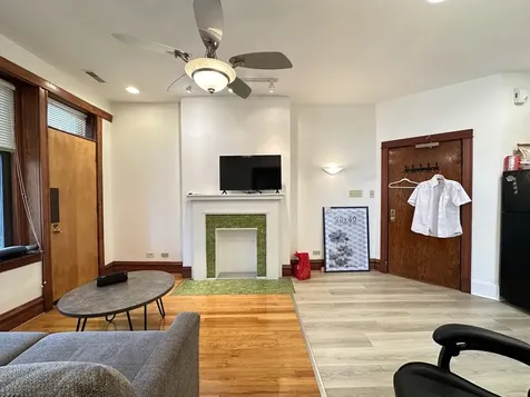 2821 West Shakespeare Avenue Chicago IL 60647