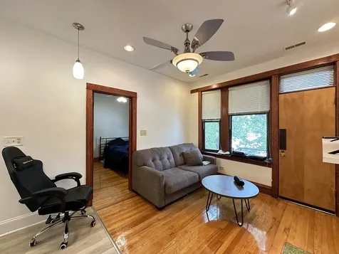 2821 West Shakespeare Avenue Chicago IL 60647
