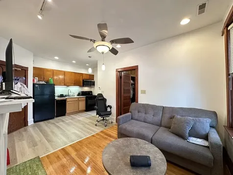 2821 West Shakespeare Avenue Chicago IL 60647