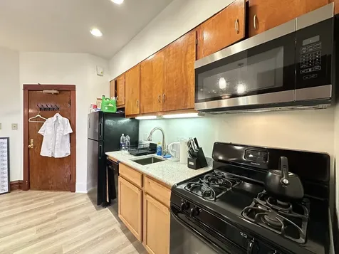 2821 West Shakespeare Avenue Chicago IL 60647