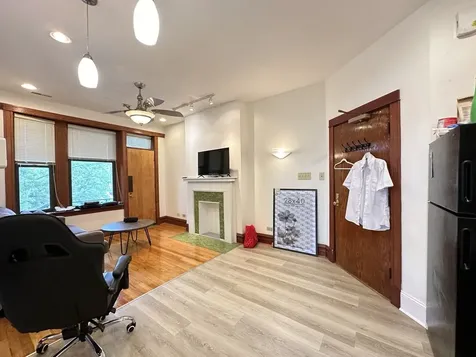 2821 West Shakespeare Avenue Chicago IL 60647