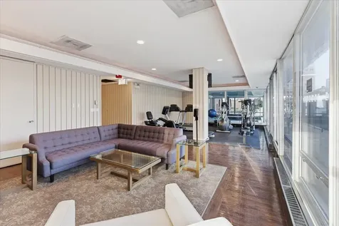201 East Chestnut Street Chicago IL 60611