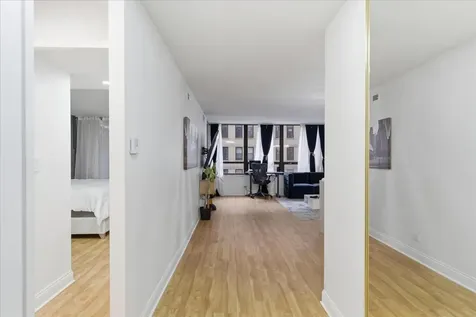 201 East Chestnut Street Chicago IL 60611