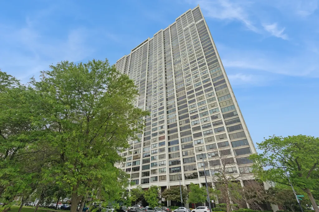 2800 North Lake Shore Drive Chicago IL 60657