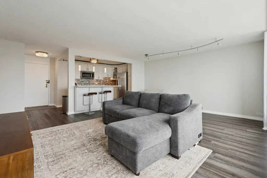 2800 North Lake Shore Drive Chicago IL 60657