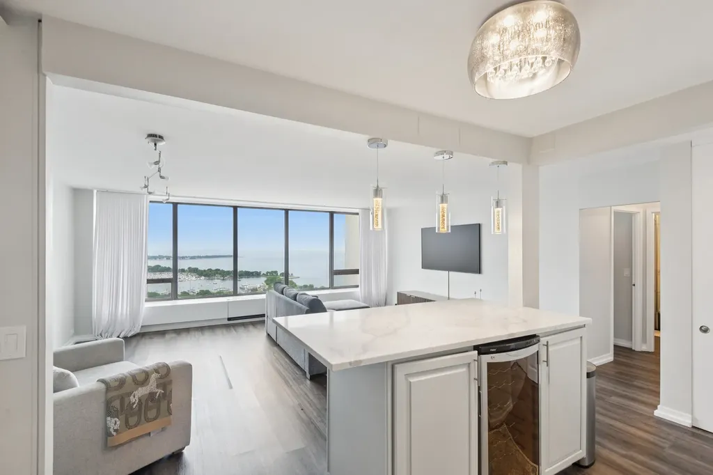 2800 North Lake Shore Drive Chicago IL 60657