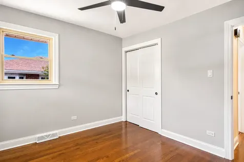 8818 South 55th Court Oak Lawn IL 60453