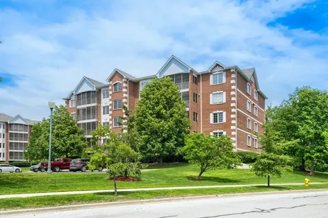7710 Greenway Boulevard Tinley Park IL 60487