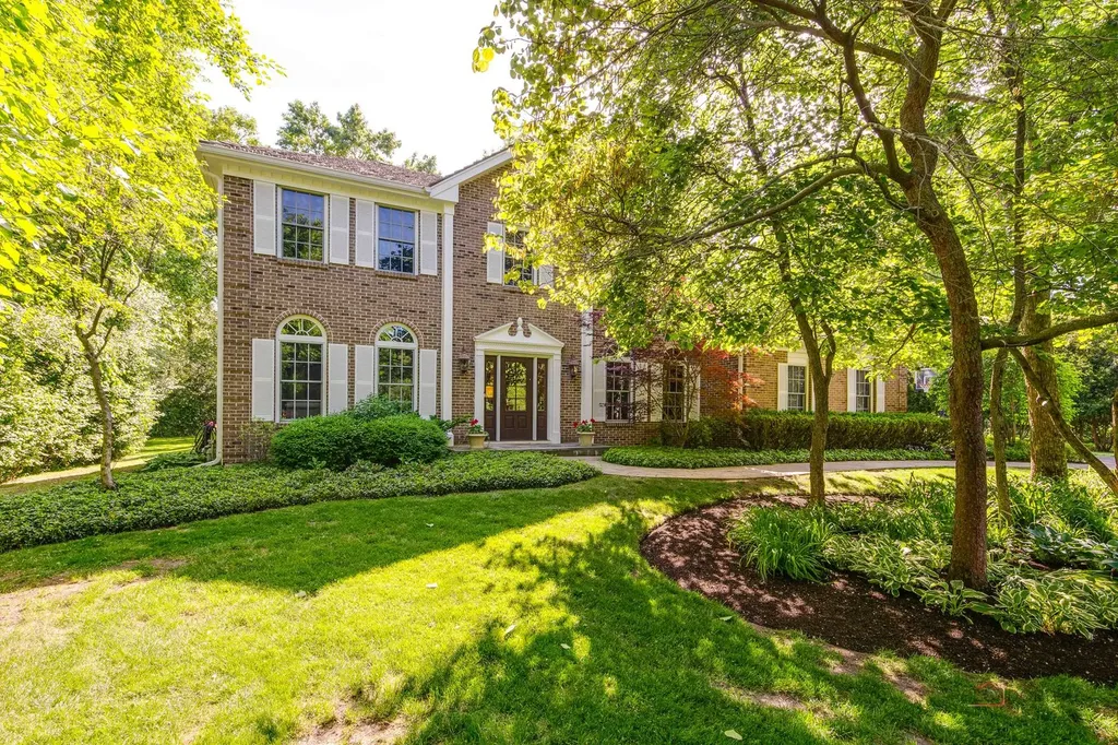 2145 Kenton Lane Libertyville IL 60048