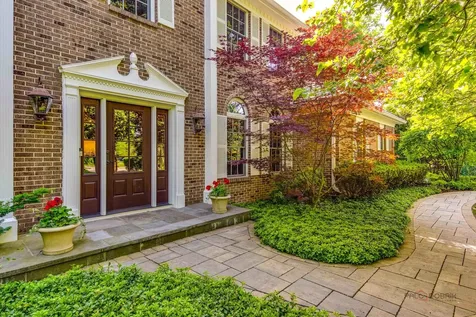 2145 Kenton Lane Libertyville IL 60048