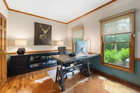 2145 Kenton Lane Libertyville IL 60048