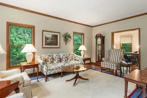 2145 Kenton Lane Libertyville IL 60048