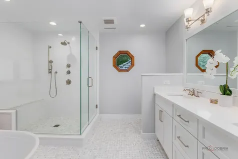 2145 Kenton Lane Libertyville IL 60048