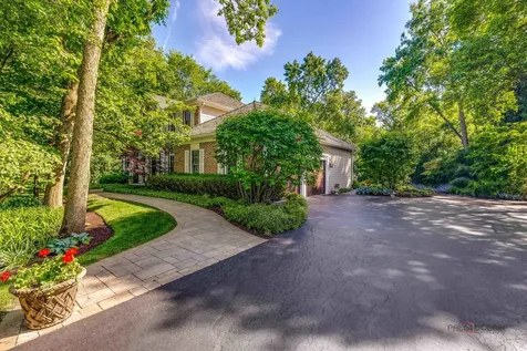2145 Kenton Lane Libertyville IL 60048