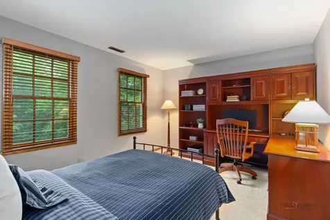 2145 Kenton Lane Libertyville IL 60048