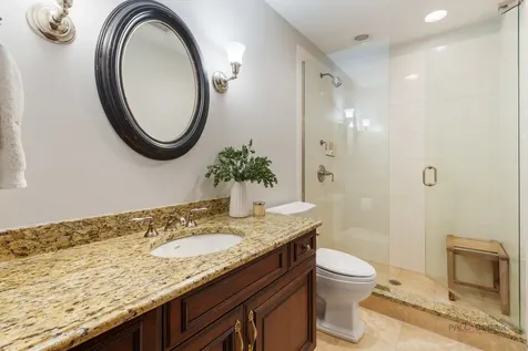 2145 Kenton Lane Libertyville IL 60048
