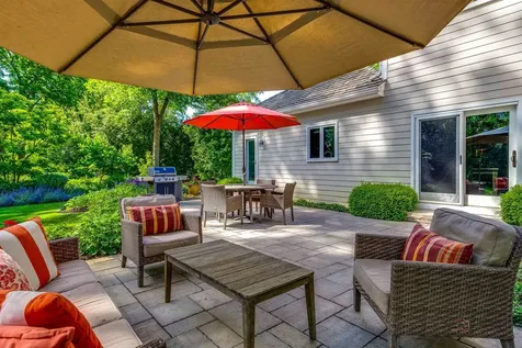 2145 Kenton Lane Libertyville IL 60048