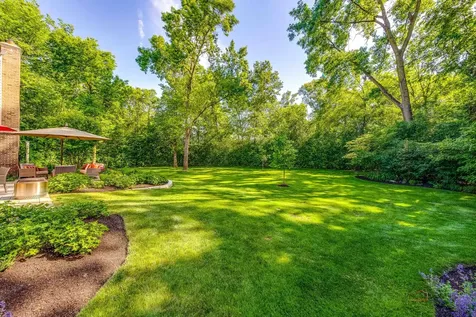 2145 Kenton Lane Libertyville IL 60048