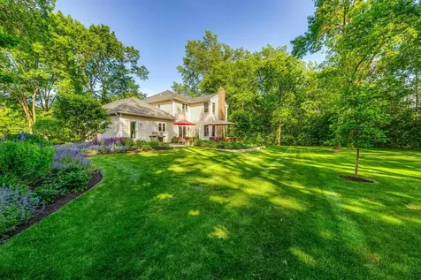 2145 Kenton Lane Libertyville IL 60048