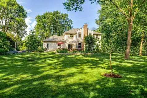 2145 Kenton Lane Libertyville IL 60048
