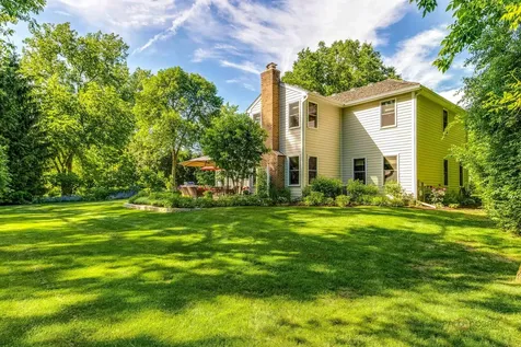 2145 Kenton Lane Libertyville IL 60048