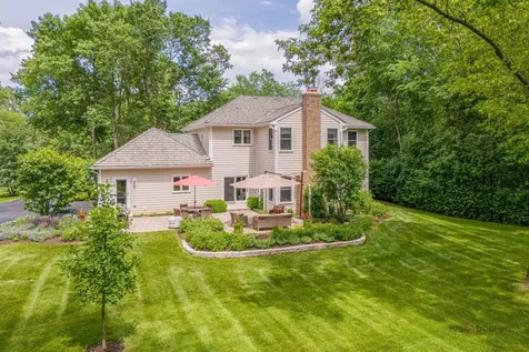 2145 Kenton Lane Libertyville IL 60048