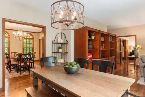2145 Kenton Lane Libertyville IL 60048