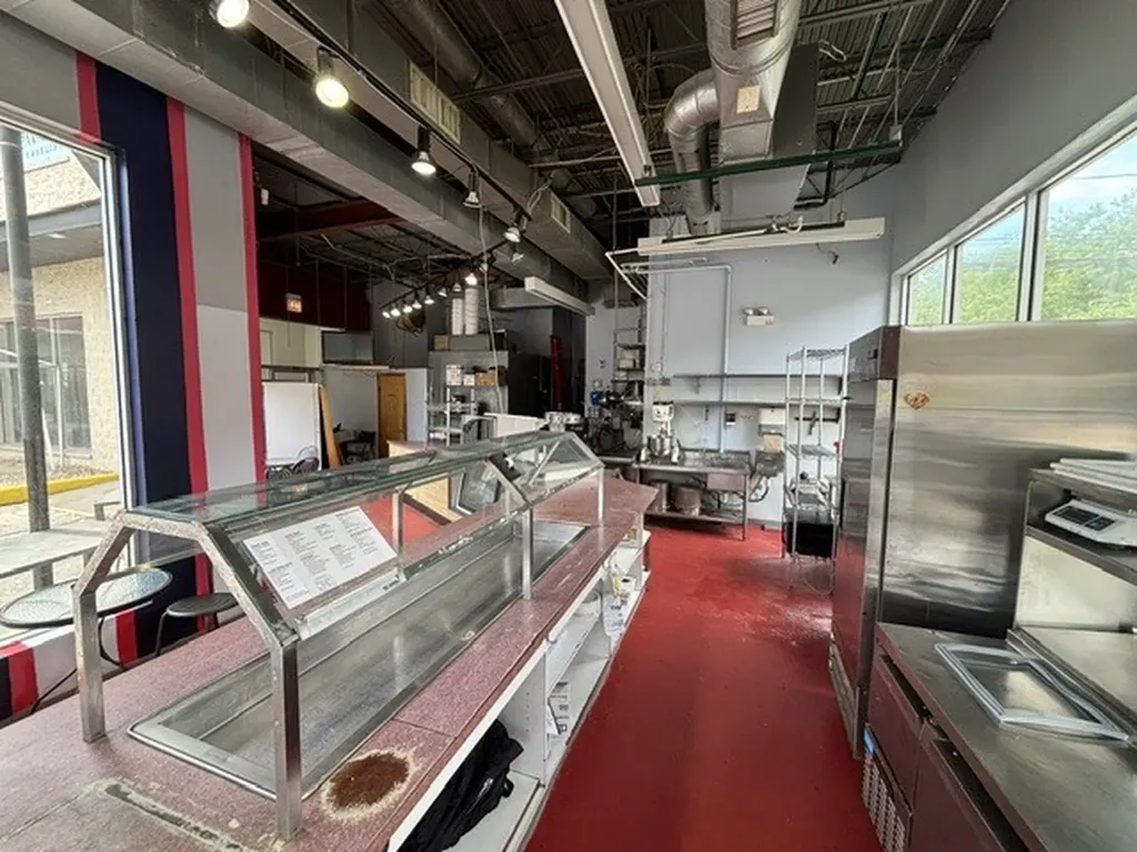 2010 North Damen Avenue Chicago IL 60647