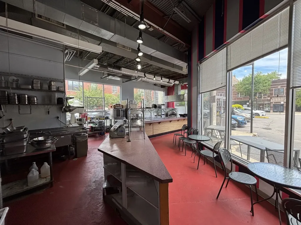 2010 North Damen Avenue Chicago IL 60647