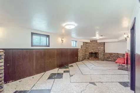 690 East Sibley Boulevard Dolton IL 60419
