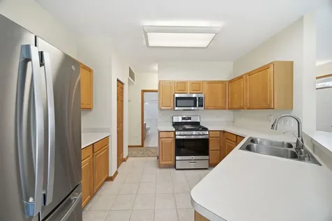 16340 Crescent Lake Drive Crest Hill IL 60403
