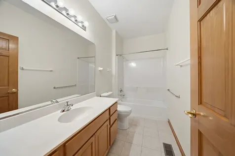 16340 Crescent Lake Drive Crest Hill IL 60403