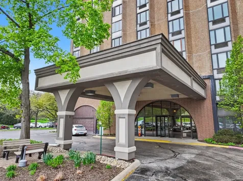 1 Renaissance Place Palatine IL 60067