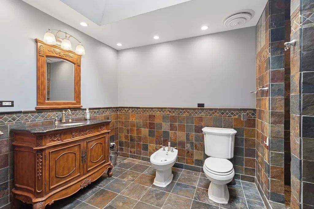 437 North Kevin Drive Addison IL 60101