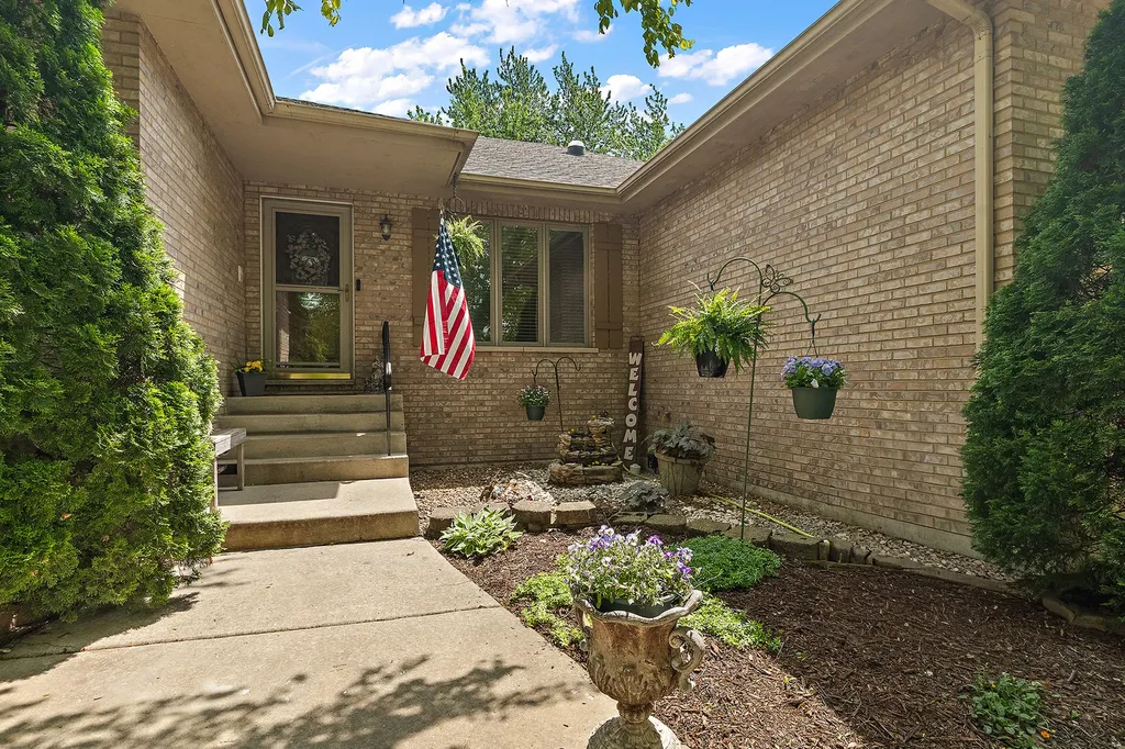 437 North Kevin Drive Addison IL 60101