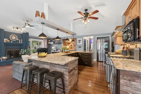 437 North Kevin Drive Addison IL 60101