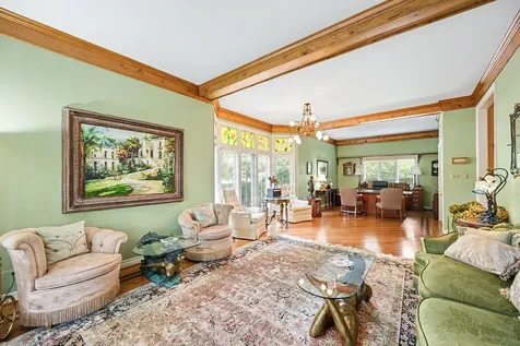 6450 Manor Drive Burr Ridge IL 60527