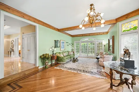 6450 Manor Drive Burr Ridge IL 60527