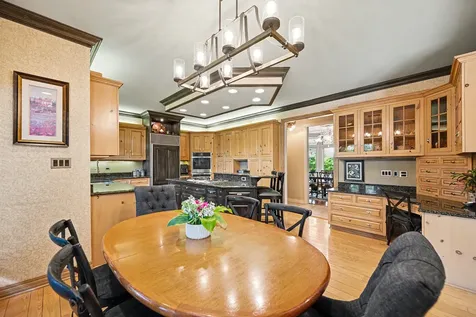 6450 Manor Drive Burr Ridge IL 60527