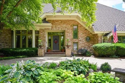 6450 Manor Drive Burr Ridge IL 60527